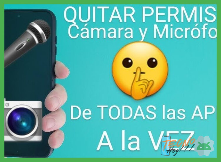 ¿Cuáles son los pasos concretos para deshabilitar los permisos de micrófono a aplicaciones consideradas invasivas o innecesarias?