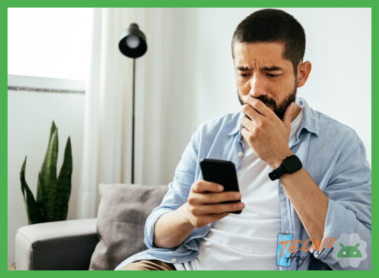¿Qué comportamientos inusuales del dispositivo sugerirían un acceso remoto no autorizado al teléfono?