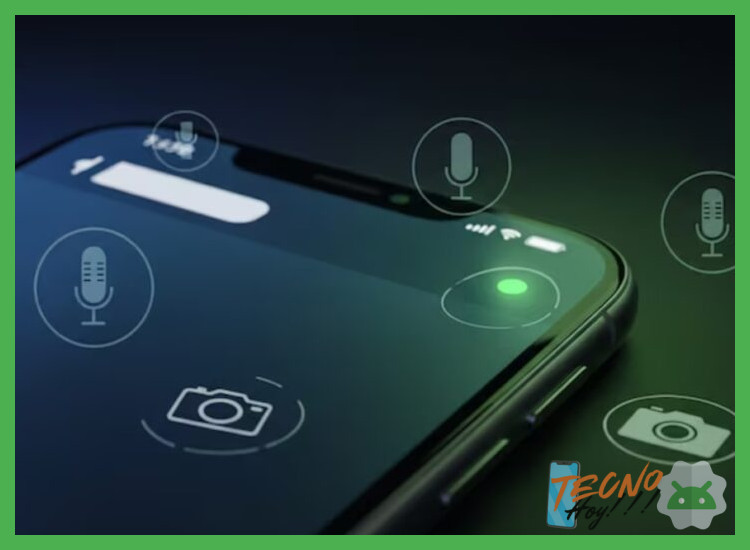 ¿Qué indicadores físicos o del software podrían revelar que la cámara del celular está activa sin autorización?